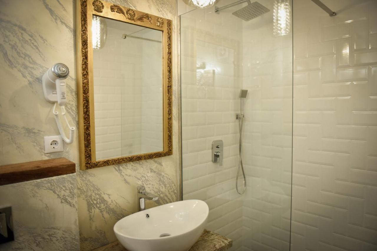 Restauro Apartament Leilighet Buzău Eksteriør bilde