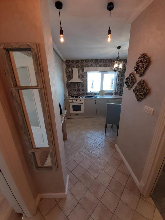 Restauro Apartament Leilighet Buzău Eksteriør bilde